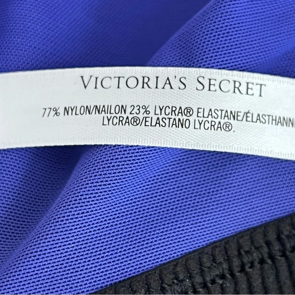 Victoria’s Secrets VSX Sports Bra Front Close Zip Underwire Racerback Padded‎